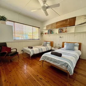 Relaxed 1950s Beach House by Shelly Beach - Image 5