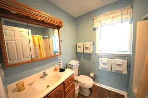 Walking distance to shopping, restaurants, entertainment, and the Chesapeake Bay - Image 3