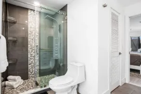 Luxury Modern Waterfront 3BR Villa for 8, Heated Pool, Walk to Beach, Top Dining - Image 3