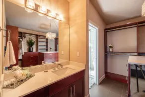 Cougar Mountain Retreat with hot tub,  sauna, and 3 floors of lake views! - Image 4
