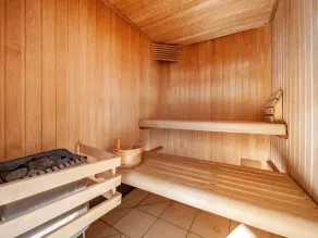 Fin lejlighed for 6 personer med internet, pool, TV og balkon - Image 2