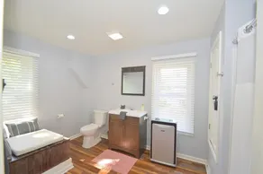 Broadway Cottage - Convenient Location! - Image 4