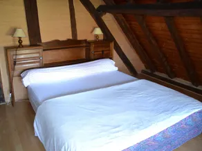 Renovated Farmhouse near 24H Le Mans with Large Yard & Volleyball Court - Image 4