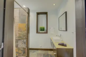 3 BR Townhouse in der Innenstadt Entertainment District - Image 3