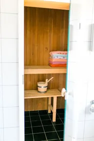 Large vacation home with sauna and free wifi - Image 2