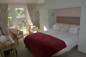 Apartment in a Bungalow (Ground floor) - Image 4