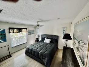 The Bays Edge Retreat Waterfront - Image 4