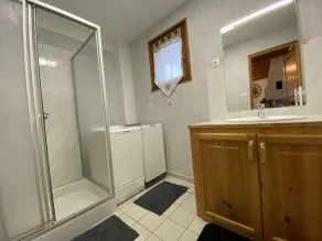 8-person detached chalet with Nordic bath - Image 4
