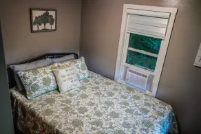 Creek View, Covered Decks & Private Hot Tub, Woods, Peaceful, Wildlife! - Image 5