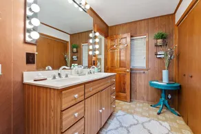 Cheerful Home | Fire Pit | Sleeps 8 - Image 2