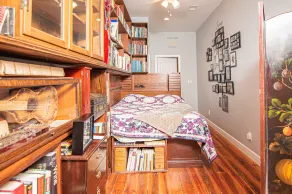 Eclectic Loft atop Art Studio in the heart of Scott Joplin Land! - Image 4