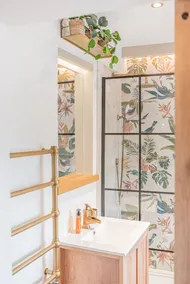 Teapot Cottage 5* - Eclectic and Cosy with Hot Tub - Image 3