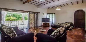Olive House - Image 5