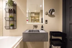 Unique Loft-Style Apartment in Central London - Image 4