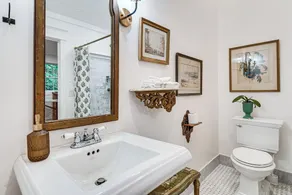 Comfy Cottage Charmer w/ Patio Garden in Tryon - Image 4