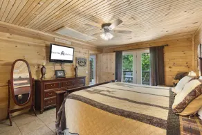 Authentic Log Cabin-HotTub, Loft, Near Big Cedar, Pet Friendly, Free Daily Attraction Tickets! - Image 5