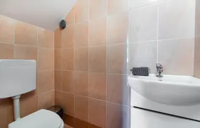 Amazing Apartment In Secovlje With House Sea View - Image 5