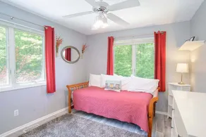 Silver Lake Retreat: Private Lake Access & Swimming Pool, Sandy Beach, Fire Pit - Image 5