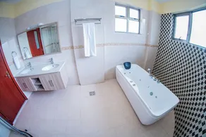 Three Bedroom Apartment at Valley Arcade by Karibu Stays - Image 4