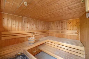Villa climatisée avec vue mer, piscine, jacuzzi, terrasse de toit avec équipements de sport, Wi-Fi. - Image 2