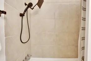 Pool & Gameroom, pet friendly, 10 Minutes from South congress, 20 from Downtown - Image 4