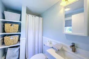 Town Neck Beach Retreat by the Marina - Image 3