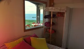 Haus mit Garten am Strand von La Arnía mit herrlichem Meerblick - Image 3