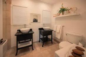 Profitez du soleil @LA Haven; Jardin au bord de la piscine ou jacuzzi sous les étoiles - Image 2