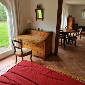 Apartment on the ground floor of a superb farmhouse in a landscaped park. You will be there alone - Image 5