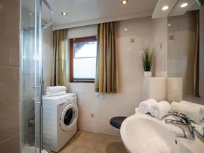 Apartment in central location with 1 bedroom - Image 3