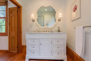 Private Hamptons Retreat with Heated Saltwater Pool Near Ocean Beaches - Image 5