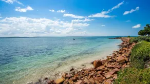 'Sunset@Corlette' *2 SUPs 2 Kayaks* WATERFRONT ACCOMMODATION Port Stephens  - Image 5