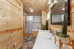 Secluded Cabin on 3 acres l Porch, Fishing, Wildlife, Pond + Kayak - Image 4