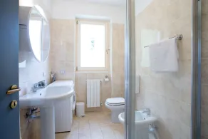 Wohnung In Residence Sala Comacina, Comer See Mit Pool - Image 2