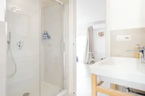 Eos Sea View Apartments & Free Private Parking - Image 5