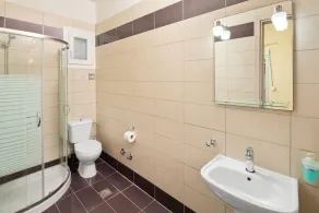 Villa Paradiso: Stor, moderne renoveret villa med 4 soveværelser og privat pool tæt på stranden - Image 2