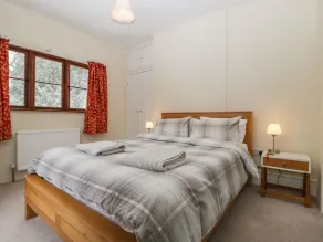 THE OLD RECTORY, pet friendly, with a garden in Presteigne - Image 3