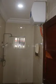 Beautifully furnished new home that is strategically placed. - Image 4