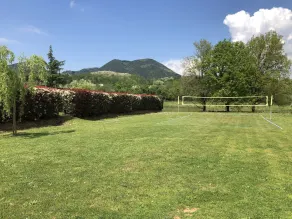 Villa Sissi y su piscina rodeada de vegetación para una relajación total. - Image 3