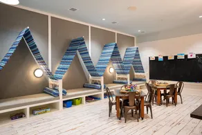 Beautiful Modern 1877 sqft. 2 bed, 3 bath plus additional flex room. - Image 2