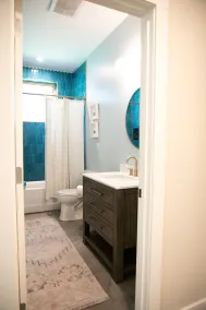 Walkable West Asheville Retreat. Urban Woods Sunny porch - Family Pet Friendly - Image 2