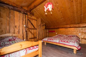 Sublime chalet rondins de 140 m² en lisière de forêt et ruisseau, La Bresse, wifi - Image 4