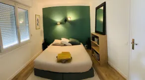 \"L'Etale\", apartment with terrace in the heart of the city center. 2 steps from the lake - Image 4