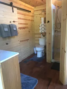 Hocking Hills-Dog friendly cabin with private pond .. adults 18 and older - Image 2