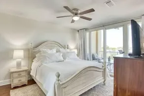 Waterfront! Corner View! 3BR, 3BA. Condo. Pool. - Image 5