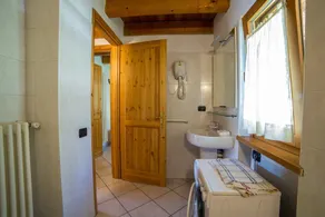 Chalet-village situated in a quiet area - Image 3