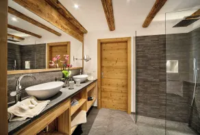 Chalet Obereggerhof.  För krävande stora familjer i utkanten av Schenna. - Image 5
