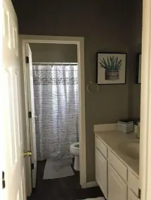 Scenic Lakeside Cove House - Image 3