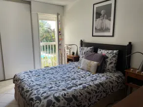 Appartement de Charme au Cœur des Golfs, Piscine Privée, Proximité de la mer - Image 4