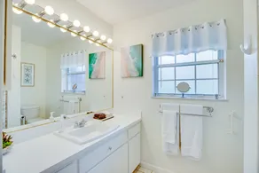 Act fast: April–June specials, private beach, updated pool, cozy A1A retreat - Image 5
